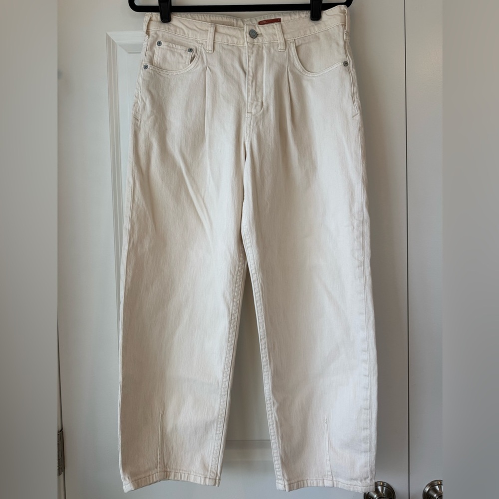 Anthropologie Pilcro The Breaker Relaxed Barrel Jeans Neutral Cream Size 29 NWOT